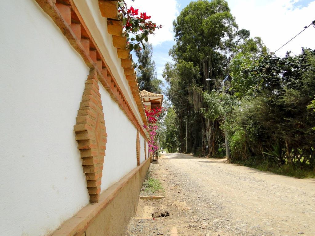De Angeles *